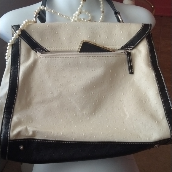 Elite leather ostrich designer Sz 13x10x3. 5 compartments $40 Free Belt or scarf - Picture 3 of 15